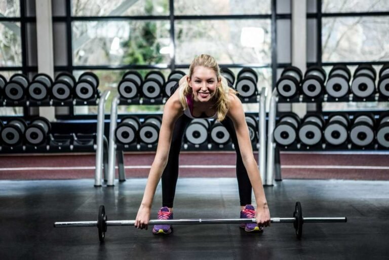 Thruster el ejercicio de CrossFit para aumentar glúteos y adelgazar