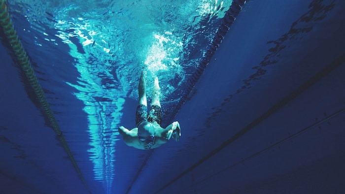 5 beneficios que no conocías de practicar natación