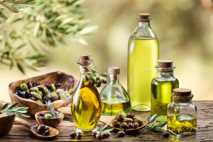 Se ha demostrado que las dietas que incluyen aceite de oliva y de pescado contribuyen a prevenir enfermedades del corazón y ayudan a bajar de peso. Un buen consejo de nutrición es incluirlo en tu dieta