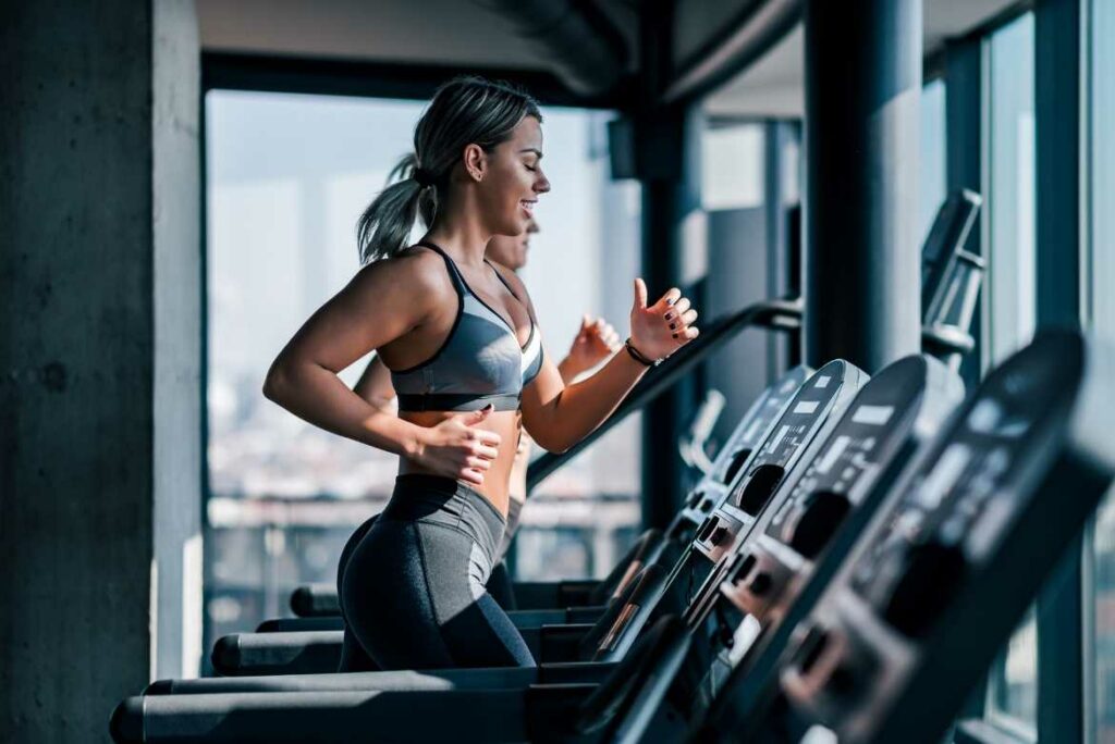Los 6 ejercicios más efectivos para hacer cardio en el gimnasio