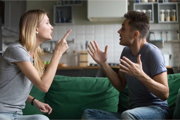 Siempre has pensado que en una su vida en pareja es mejor que se digan las cosas en la cara, pero cuando terminan discutiendo, puede ocasionar que termine tu relación de pareja.