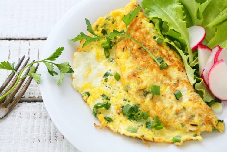 Hoy sabemos que el huevo no sólo es un alimento rico en proteínas, sino que contiene todos los aminoácidos esenciales. 