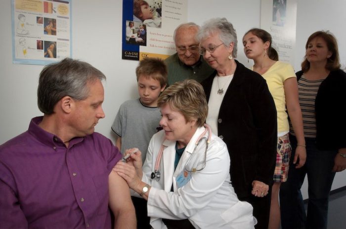 Pfizer celebra 90% de efectividad en su vacuna contra Covid en personas no infectadas