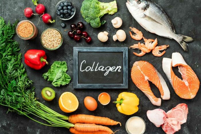 El colágeno existe en los tejidos conectivos de los animales, por lo que se encuentra disponible en la carne de res y en los pescados de agua fría, como el salmón