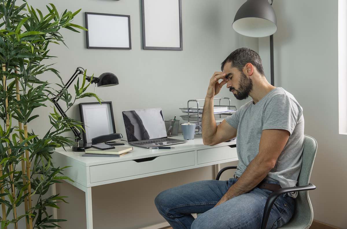 Derecho a la desconexión: los riesgos de trabajar horas extras en home office