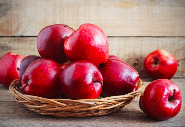 La manzana red delicious aporta la fibra para ayudar a tu sistema digestivo