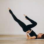 Pilates en casa: 5 ejercicios para fortalecer el core