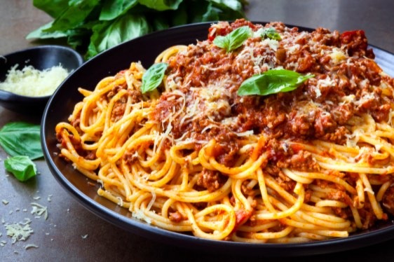Sin duda el spaghetti a la boloñesa es un clásico que no puede faltar en tu mesa.
