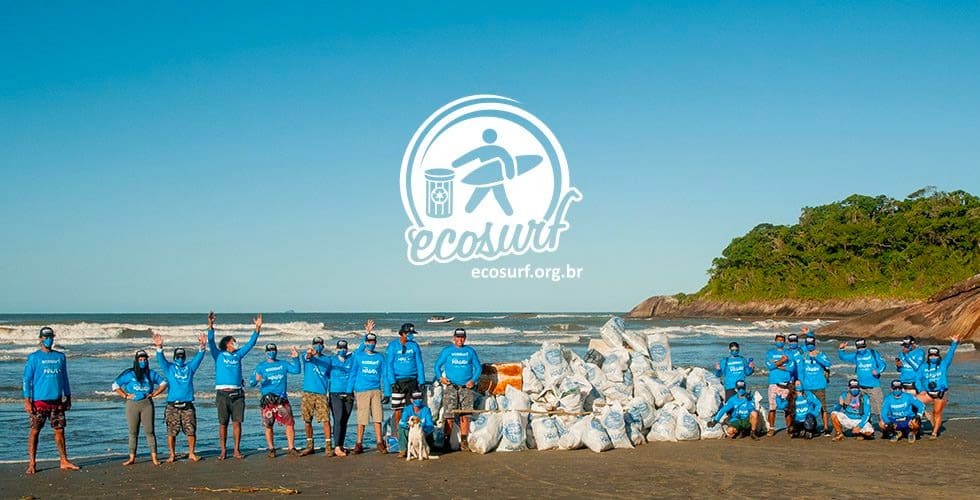 Natura se unió con el Instituto Ecosurf, que contribuye al enfrentamiento de la polución en los océanos, para promover la limpieza de un área de reserva de la costa del litoral de San Pablo.