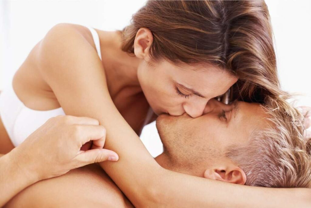 Además de placentero, son múltiples los beneficios de los besos para la salud física y emoional.