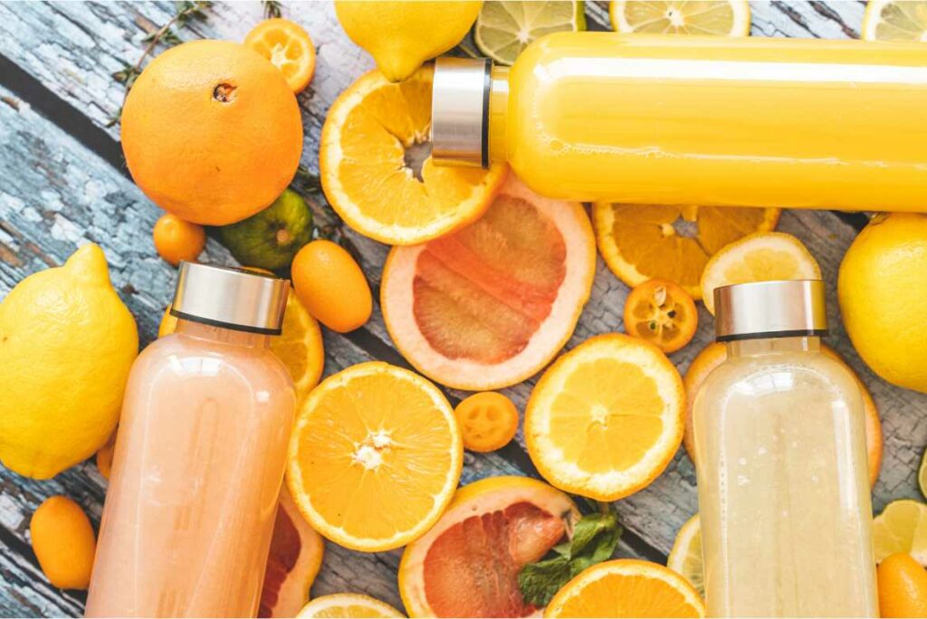 La vitamina C no es producida por el cuerpo de forma natural, por lo que se debe obtener de algunos alimentos