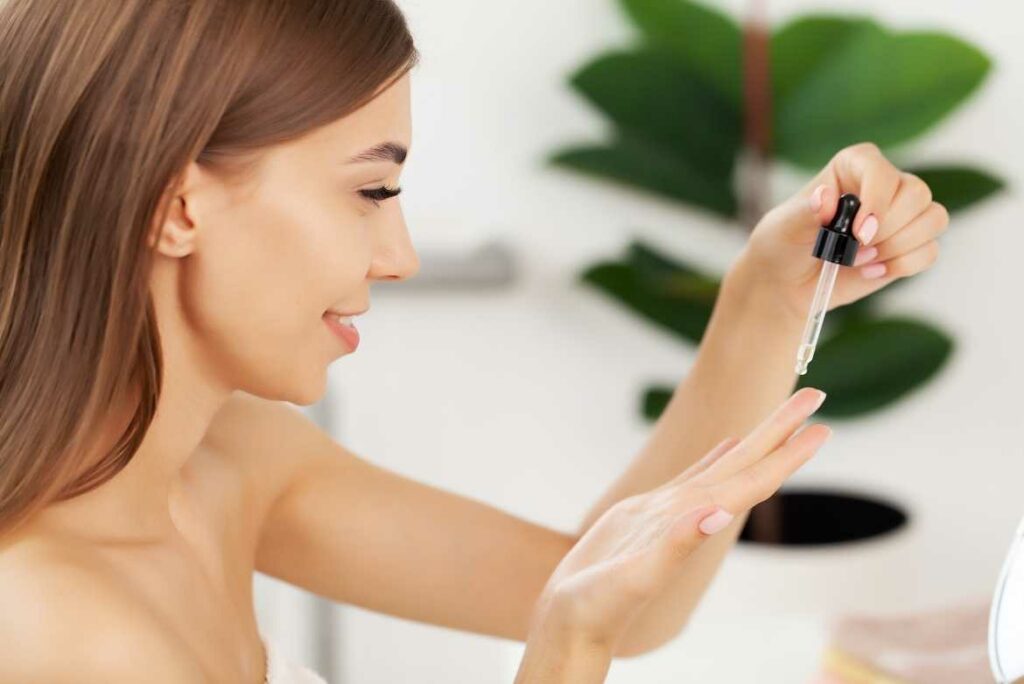 Sérum facial: lo mejor para hidratar tu piel profundamente y rellenar las arrugas
