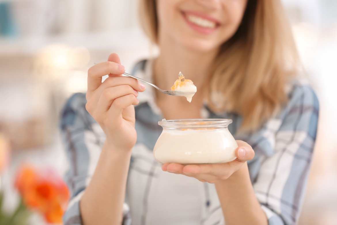 El yogurt griego sin azúcar es mucho más que un simple alimento. Es una fuente inagotable de beneficios para la salud.
